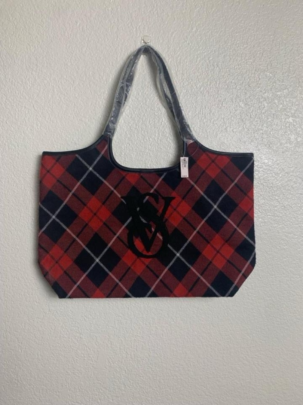 Victoria's Secret Plaid Tote Large Snap Closure Lined Logo Weekender 2023 NWT